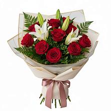 Букет цветов из:  Лилии и Розы в Поселок имени Карла Либкнехта