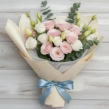 Букет цветов из:  Лизиантусы в Поселок имени Карла Либкнехта