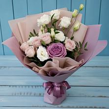 Букет цветов из:  Розы и Лизиантусы в Поселок имени Карла Либкнехта