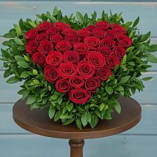 Цветочная композиция из Розы в виде сердца #REPLACE_PRED# Поселок имени Карла Либкнехта