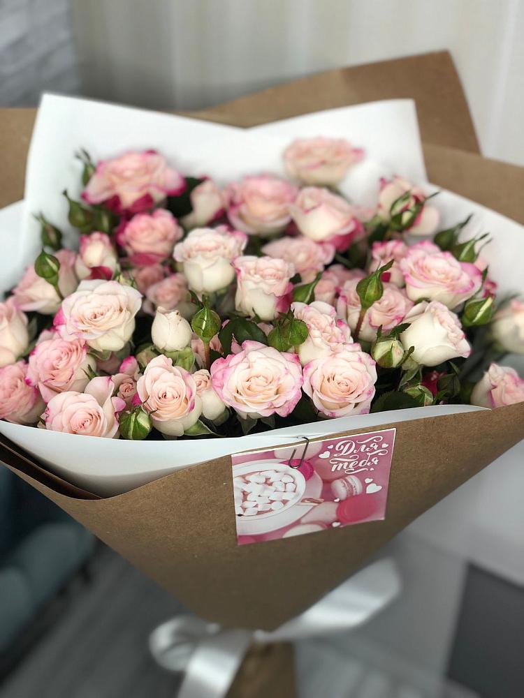 Букет цветов из: Розы в Поселок имени Карла Либкнехта