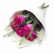 Букет цветов из:  Розы в Поселок имени Карла Либкнехта