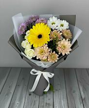 Букет цветов из:  Розы, Герберы и Хризантемы в Поселок имени Карла Либкнехта