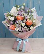 Букет цветов из:  Лизиантусы, Розы, Альстромерии и Гипсофила в Поселок имени Карла Либкнехта