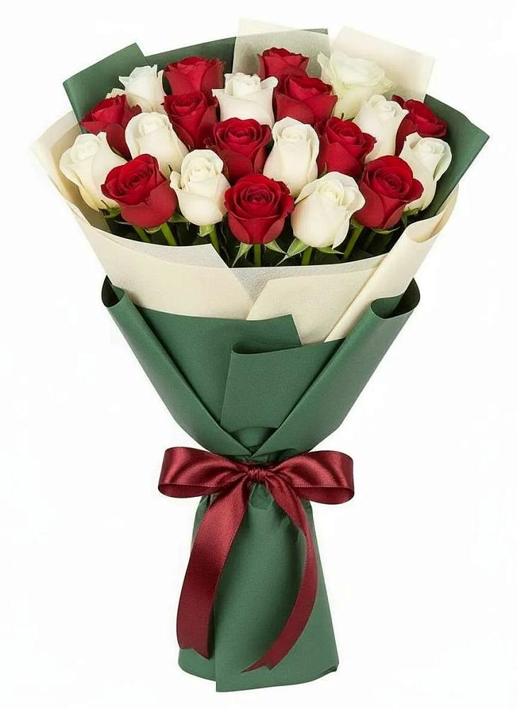 Букет Микс из красных и белых роз в Поселок имени Карла Либкнехта