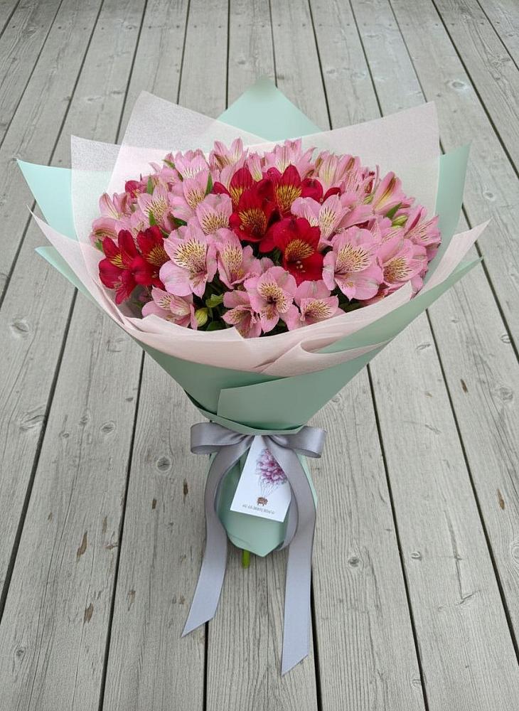 Букет цветов из: Альстромерии в Поселок имени Карла Либкнехта