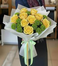 Букет цветов из:  Хризантемы и Розы в Поселок имени Карла Либкнехта
