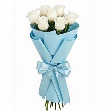 Букет 7 белых роз Проуд в Поселок имени Карла Либкнехта