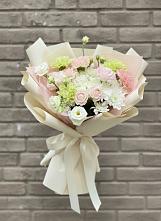 Букет цветов из:  Гвоздики, Розы, Лизиантусы и Хризантемы #REPLACE_PRED# Поселок имени Карла Либкнехта