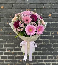 Букет цветов из:  Герберы и Хризантемы в Поселок имени Карла Либкнехта