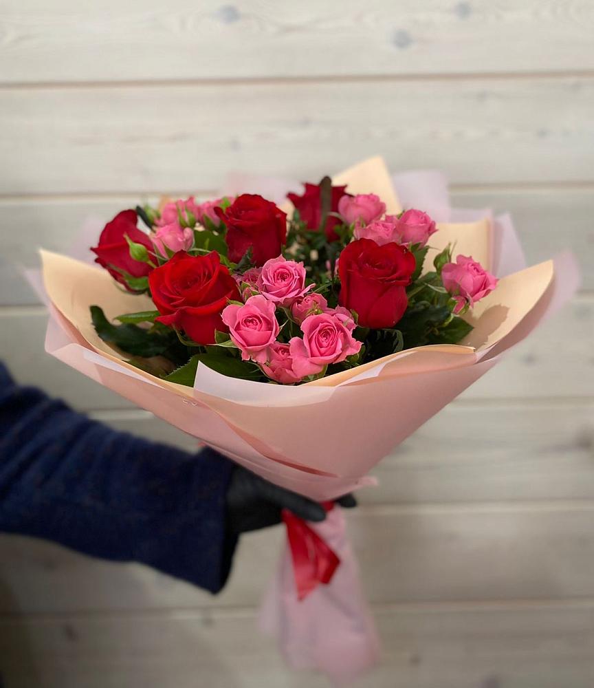 Букет цветов из: Розы в Поселок имени Карла Либкнехта