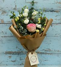 Букет цветов из:  Розы и Лизиантусы в Поселок имени Карла Либкнехта