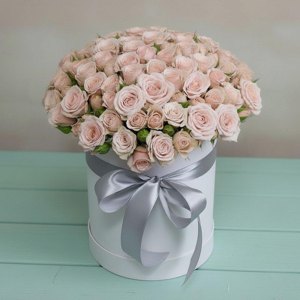 Цветочная композиция из Розы в шляпной коробке в Поселок имени Карла Либкнехта